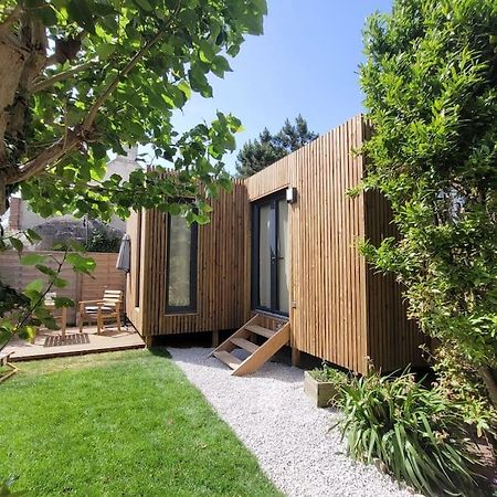 "La Cabane Du Sentier", Logement Original En Bois Et Sur Pilotis Avec Beau Jardin Et Tres Proche De La Mer Sangatte Exteriör bild