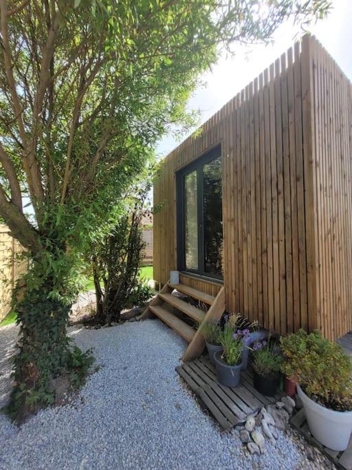 "La Cabane Du Sentier", Logement Original En Bois Et Sur Pilotis Avec Beau Jardin Et Tres Proche De La Mer Sangatte Exteriör bild