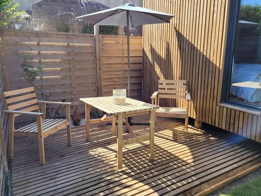 "La Cabane Du Sentier", Logement Original En Bois Et Sur Pilotis Avec Beau Jardin Et Tres Proche De La Mer Sangatte Exteriör bild